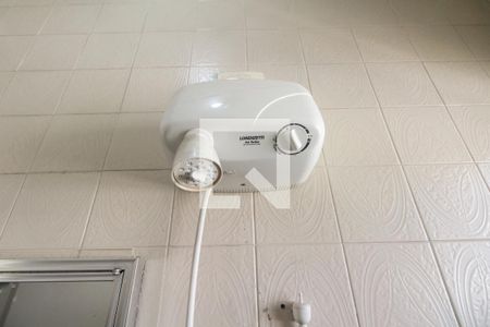 Casa à venda com 200m², 4 quartos e 2 vagasÁrea de Serviço - Banheiro de Serviço 