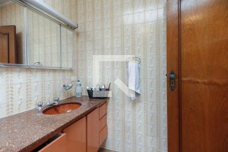 Casa à venda com 200m², 4 quartos e 2 vagasBanheiro Social 