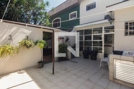 Casa à venda com 200m², 4 quartos e 2 vagasQuintal 