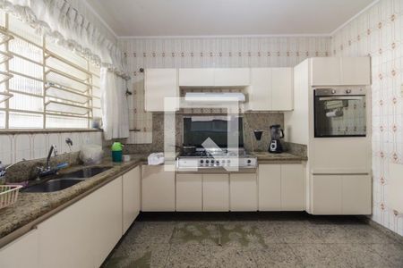 Casa à venda com 200m², 4 quartos e 2 vagasCozinha 