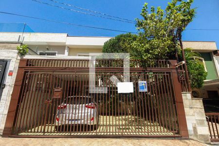 Casa à venda com 200m², 4 quartos e 2 vagasFachada 