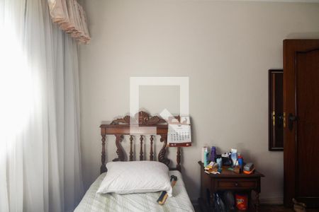 Casa à venda com 200m², 4 quartos e 2 vagasQuarto 2