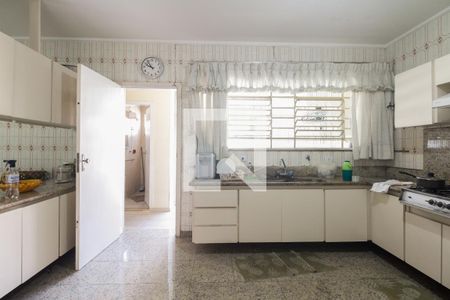 Casa à venda com 200m², 4 quartos e 2 vagasCozinha 