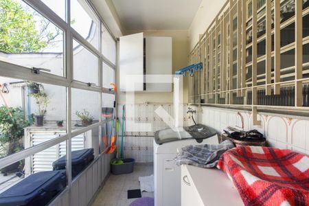 Casa à venda com 200m², 4 quartos e 2 vagasÁrea de Serviço 