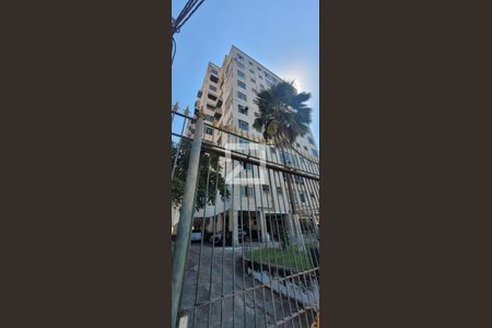Apartamento à venda com 75m², 2 quartos e 1 vaga Apartamento à venda com 75m², 2 quartos e 1 vagaFachada