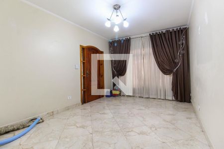 Casa para alugar com 180m², 3 quartos e 2 vagasSala