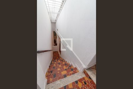 Studio para alugar com 55m², 1 quarto e sem vaga Studio para alugar com 55m², 1 quarto e sem vagaEscada
