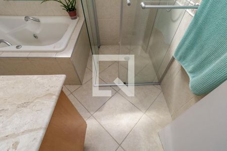 Apartamento para alugar com 198m², 3 quartos e 1 vaga Apartamento para alugar com 198m², 3 quartos e 1 vagaBanheiro 2