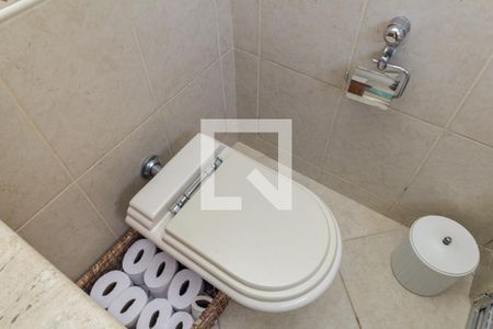 Apartamento para alugar com 198m², 3 quartos e 1 vaga Apartamento para alugar com 198m², 3 quartos e 1 vagaBanheiro 2