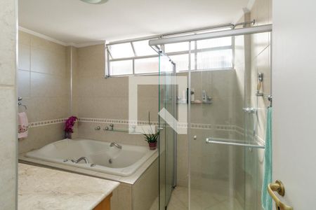 Apartamento para alugar com 198m², 3 quartos e 1 vaga Apartamento para alugar com 198m², 3 quartos e 1 vagaBanheiro 2