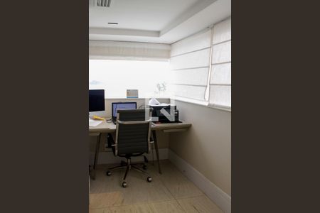 Apartamento à venda com 147m², 3 quartos e sem vaga Apartamento à venda com 147m², 3 quartos e sem vagaQuarto