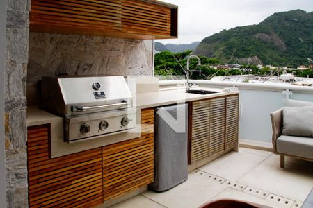 Apartamento à venda com 147m², 3 quartos e sem vaga Apartamento à venda com 147m², 3 quartos e sem vagaCobertura