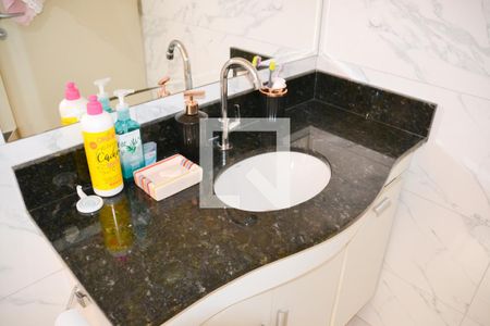 Apartamento à venda com 156m², 4 quartos e 3 vagasBanheiro Suite 2