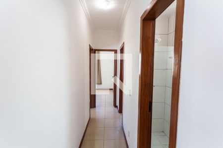 Corredor de apartamento para alugar com 3 quartos, 80m² em Palmares, Belo Horizonte