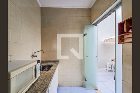 Apartamento para alugar com 147m², 3 quartos e 2 vagas Apartamento para alugar com 147m², 3 quartos e 2 vagasCozinha e Área de Serviço