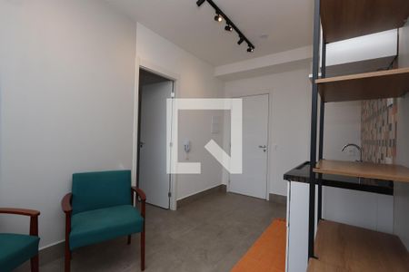 Sala/Cozinha de apartamento para alugar com 1 quarto, 28m² em Vila Independência, São Paulo