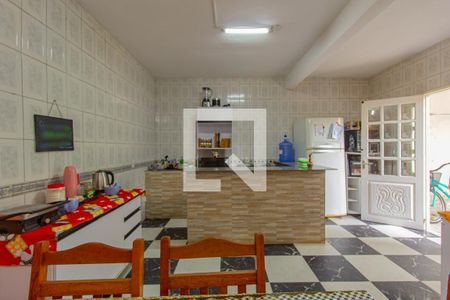 Casa à venda com 80m², 4 quartos e 3 vagas Casa à venda com 80m², 4 quartos e 3 vagasCozinha 2