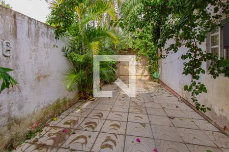 Casa à venda com 80m², 4 quartos e 3 vagas Casa à venda com 80m², 4 quartos e 3 vagasGaragem