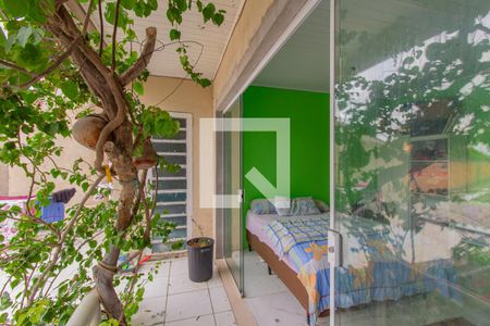 Casa à venda com 80m², 4 quartos e 3 vagas Casa à venda com 80m², 4 quartos e 3 vagasSacada do Quarto 3