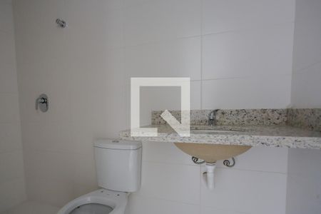 Banheiro da Suíte de apartamento para alugar com 1 quarto, 51m² em Passo da Areia, Porto Alegre
