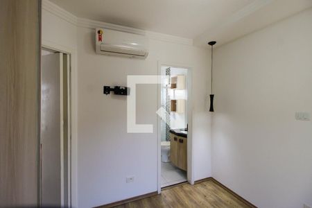 Quarto Suíte de casa de condomínio para alugar com 3 quartos, 99m² em Vila Lúcia, São Paulo