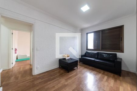 Sala de TV de apartamento à venda com 3 quartos, 200m² em Vila Gilda, Santo André