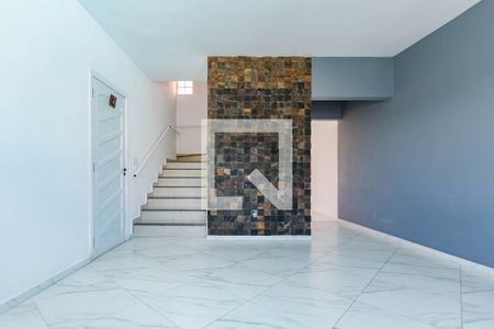 Casa para alugar com 113m², 3 quartos e 2 vagasSala