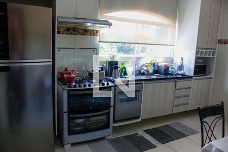 Casa à venda com 1904500m², 3 quartos e 2 vagas Casa à venda com 1904500m², 3 quartos e 2 vagasCozinha