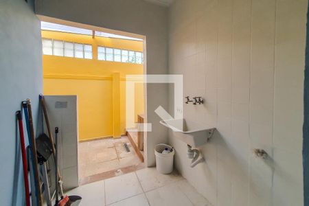 Casa à venda com 260m², 4 quartos e 1 vagaÁrea de Serviço