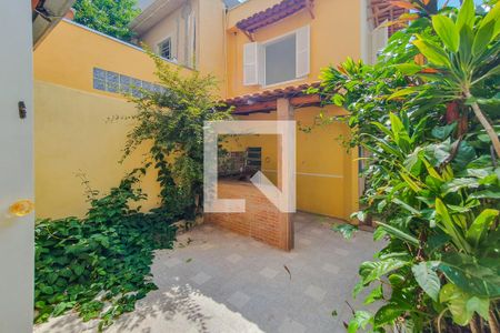 Casa à venda com 260m², 4 quartos e 1 vagaQuintal