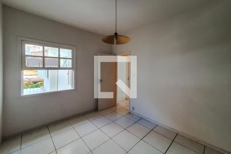 Casa à venda com 260m², 4 quartos e 1 vagaquarto 1