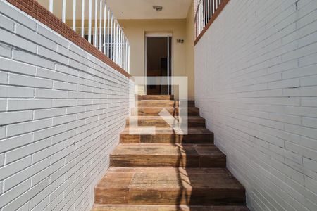 escada entrada de casa à venda com 4 quartos, 260m² em Vila Clementino, São Paulo