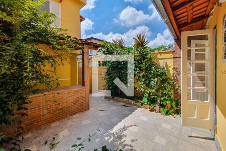 Casa à venda com 260m², 4 quartos e 1 vagaQuintal