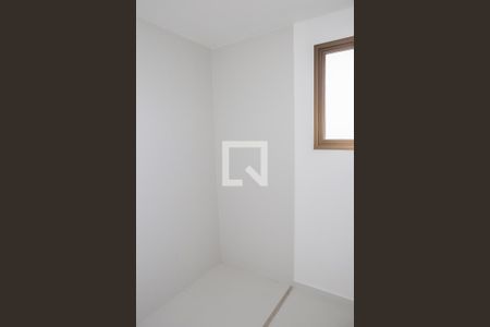 Apartamento à venda com 180m², 4 quartos e 3 vagas Apartamento à venda com 180m², 4 quartos e 3 vagasBanheiro da Suíte 1