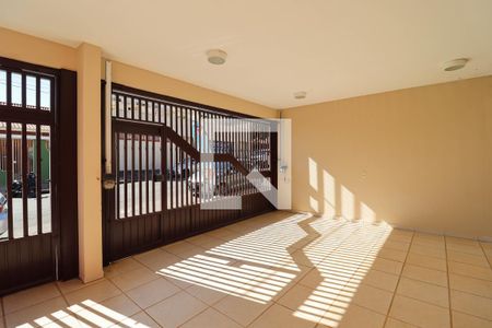 Casa à venda com 250m², 4 quartos e 4 vagasGaragem