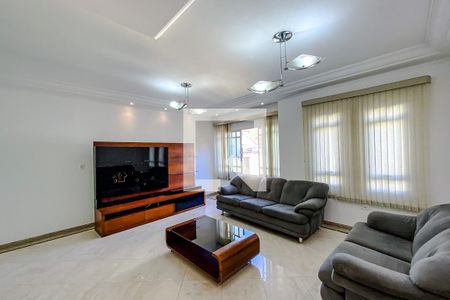 Sala de casa para alugar com 3 quartos, 257m² em Vila Prudente, São Paulo