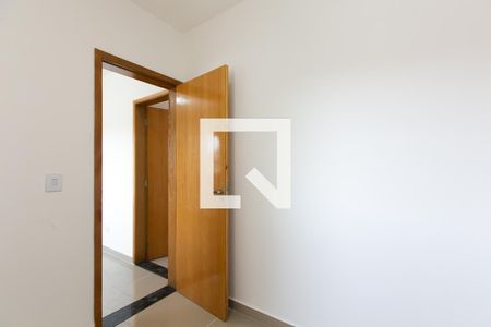 Quarto 2 de apartamento para alugar com 2 quartos, 43m² em Vila Santana, São Paulo