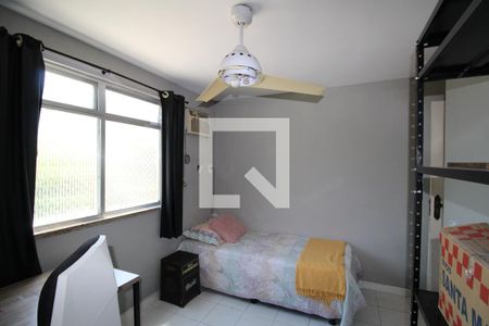 Quarto 1 de apartamento para alugar com 2 quartos, 47m² em Jacarepaguá, Rio de Janeiro