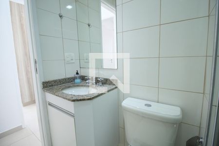 Apartamento para alugar com 55m², 2 quartos e 2 vagas Apartamento para alugar com 55m², 2 quartos e 2 vagasBanheiro