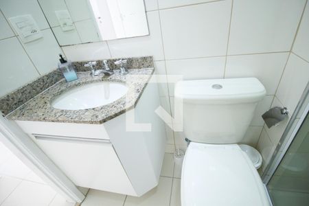 Apartamento para alugar com 55m², 2 quartos e 2 vagas Apartamento para alugar com 55m², 2 quartos e 2 vagasBanheiro
