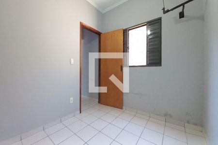 Quarto 1 de casa para alugar com 2 quartos, 70m² em Jardim Santo Expedito, Campinas