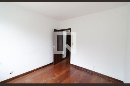 Quarto 1 de casa para alugar com 3 quartos, 270m² em Jardim Carioca, Rio de Janeiro