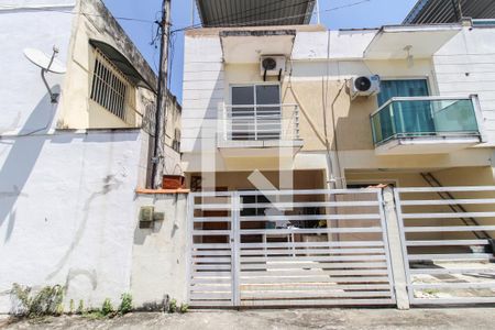 Fachada  de casa de condomínio para alugar com 2 quartos, 90m² em Engenho Pequeno, Nova Iguaçu