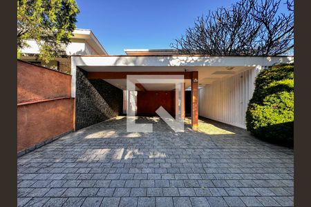 Casa à venda com 380m², 3 quartos e 5 vagasGaragem