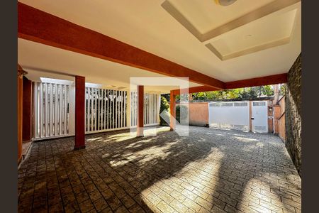 Casa à venda com 380m², 3 quartos e 5 vagasGaragem