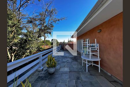 Casa à venda com 380m², 3 quartos e 5 vagasSacada Suíte