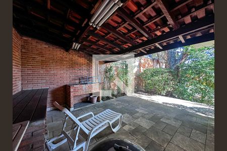 Casa à venda com 380m², 3 quartos e 5 vagasChurrasqueira