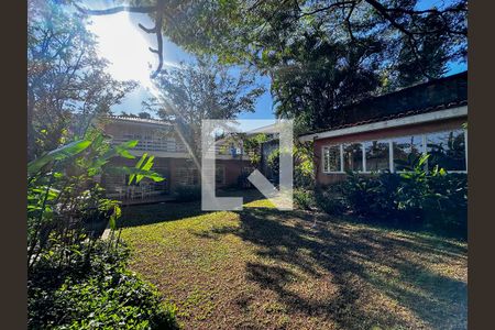 Casa à venda com 380m², 3 quartos e 5 vagasQuintal