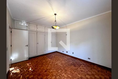 Casa à venda com 380m², 3 quartos e 5 vagasQuarto 2