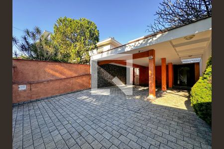 Casa à venda com 380m², 3 quartos e 5 vagasGaragem